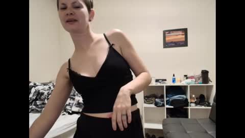 Amora Mystic online show from September 21, 3:21 am