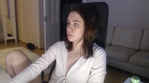 miss unforgettable online show from February 14, 10:38 am