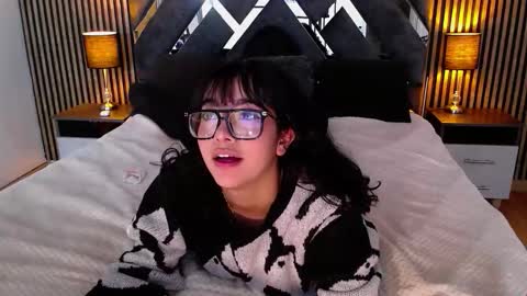 Amy online show from March 27, 2:07 pm