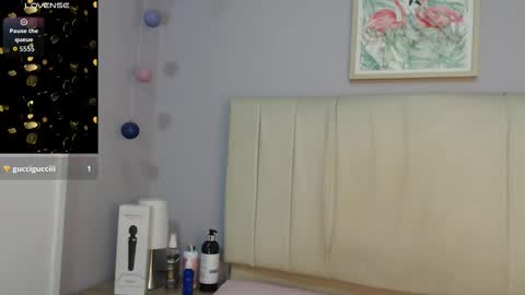 Amy online show from December 2, 1:31 pm