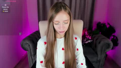 Amy online show from November 18, 6:11 pm