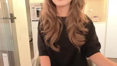 girl next door named Amy online show from January 14, 4:48 pm