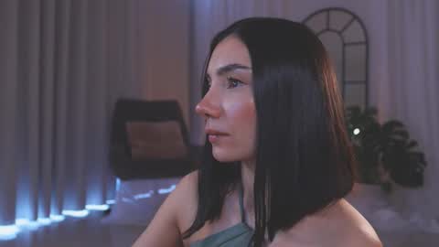 Amy Armstrong online show from November 10, 8:44 pm