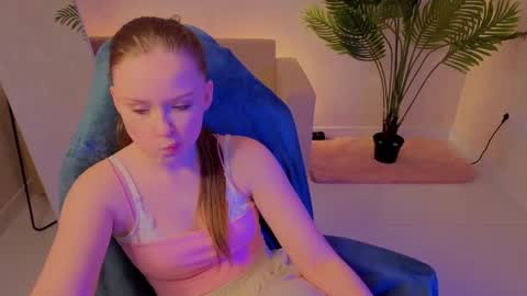 amycherryberry online show from November 27, 5:37 am