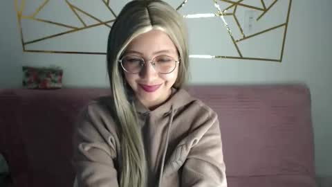 amycosplay99 online show from October 7, 7:26 am