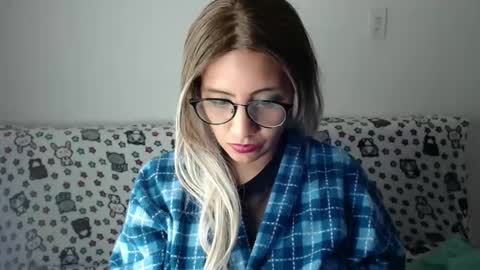 amycosplay99 online show from January 27, 2:53 am