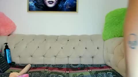 Snapshot of amydelahoz chatting on February 21, 7:01 am Amy Kamila online show from February 21, 7:01 am