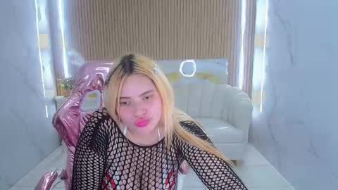 Amy  online show from October 28, 5:30 am