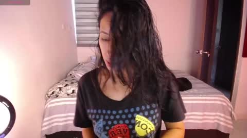 Jenn  online show from November 8, 7:28 pm