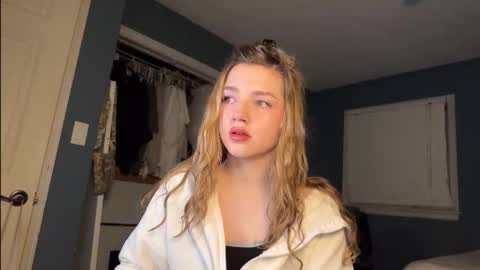 Amy online show from November 16, 6:59 am