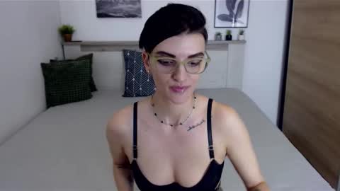Snapshot of amylexy chatting on December 12, 12:55 pm Hi there guys  My pleasure in your hands  pvt is open online show from December 12, 12:55 pm