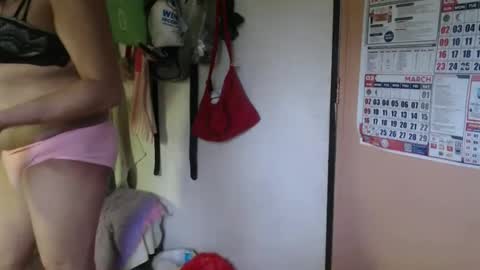 amysweetbabe online show from February 25, 10:53 pm