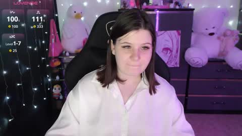 amyvibes online show from November 29, 9:00 pm