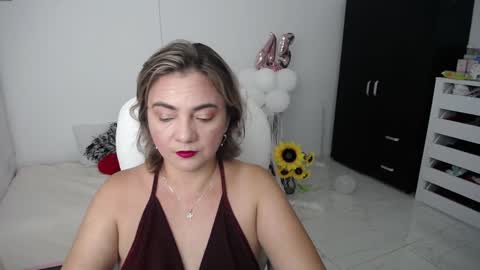 Snapshot of ana_hotmilf chatting on February 1, 11:16 pm  Ana  online show from February 1, 11:16 pm