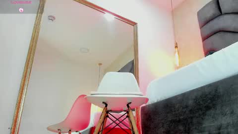 ana sophiia  online show from March 12, 10:05 am