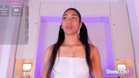 anaacollins_ online show from October 9, 11:59 am