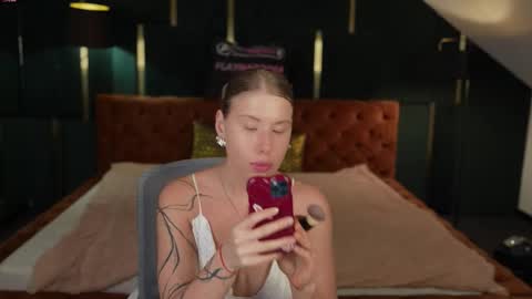 PLAYHARD054 online show from September 19, 7:01 am