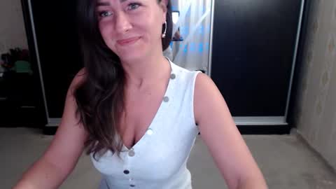 Snapshot of anabelsweet chatting on February 14, 2:28 am Milana online show from February 14, 2:28 am