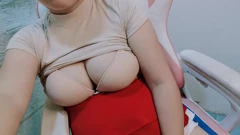 anacutieee online show from March 1, 6:06 am