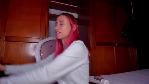 Anahi online show from December 14, 11:49 am