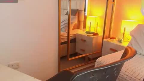 Anahi  online show from January 7, 7:19 pm