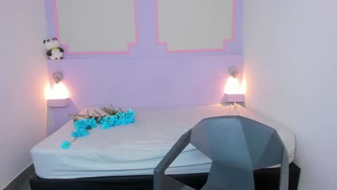 anaisvelvet6 online show from February 12, 1:52 am