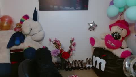 Ana online show from February 21, 6:48 pm