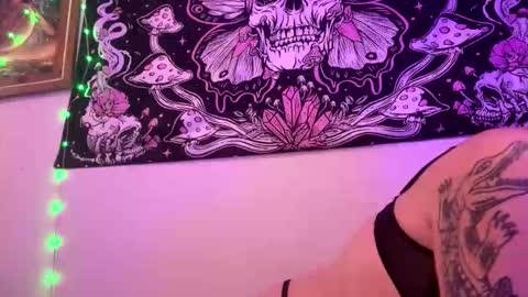 AnaLove online show from January 10, 11:10 pm