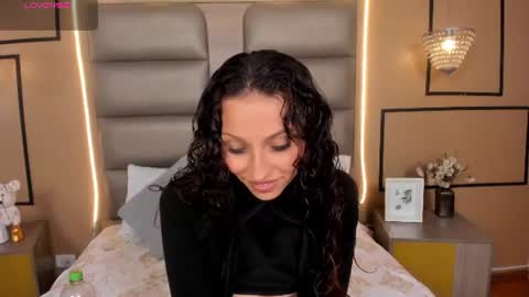 Ana Maria  online show from June 29, 9:03 pm