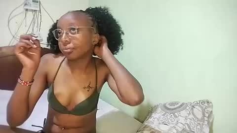 Ananablossomo online show from October 9, 3:01 am