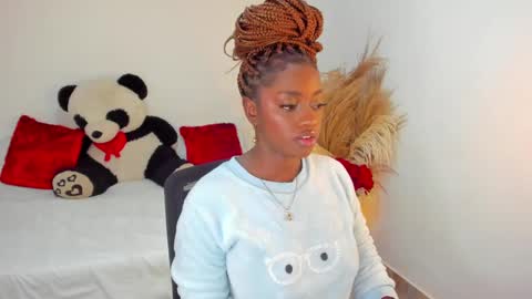 A N A  my connection hours are from 600 pm to 12 pm Colombian time online show from March 7, 12:48 am