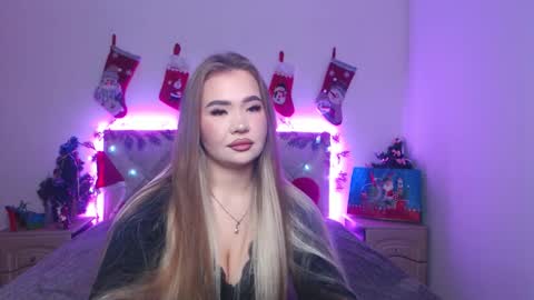 anastacyyellig online show from December 20, 9:00 pm