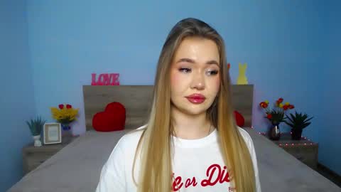 anastacyyellig online show from March 11, 6:30 am