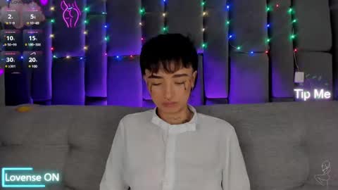   online show from January 7, 9:14 pm