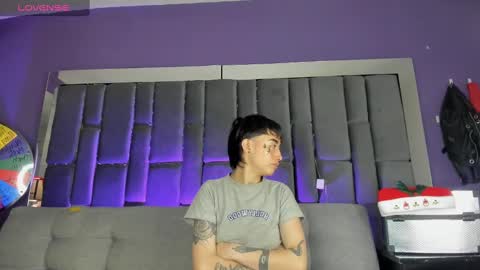   online show from January 10, 6:28 pm