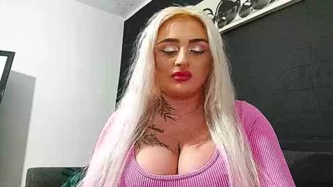 AnastasiaAmore online show from December 18, 11:11 pm