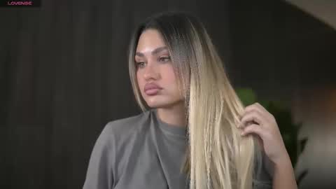 AnastasyaNoir online show from November 17, 6:27 am