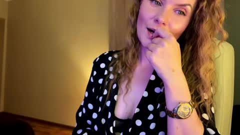 Ana online show from July 23, 11:35 pm