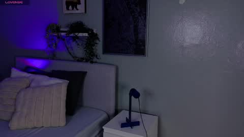 Kendra  online show from April 6, 10:16 am