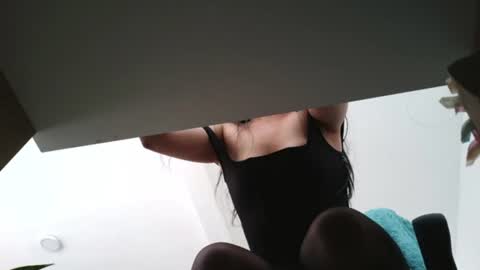   online show from October 20, 12:43 pm