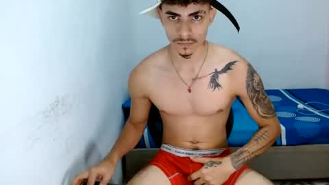 andr_093 online show from July 8, 6:28 am