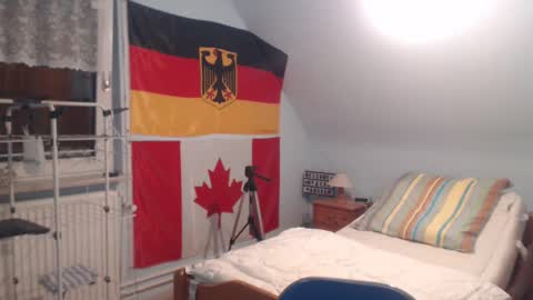 Snapshot of andre124231 chatting on December 2, 9:12 pm Andre online show from December 2, 9:12 pm