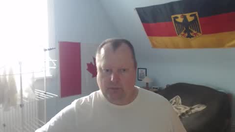 Snapshot of andre124231 chatting on September 22, 3:05 pm Andre online show from September 22, 3:05 pm