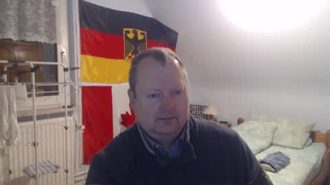 Snapshot of andre124231 chatting on December 29, 4:19 pm Andre online show from December 29, 4:19 pm