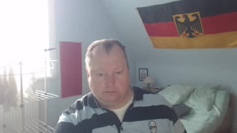 Snapshot of andre124231 chatting on September 26, 9:39 am Andre online show from September 26, 9:39 am