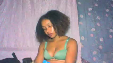 andre415913 online show from April 5, 3:20 pm