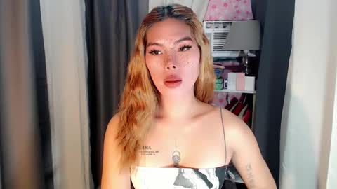 andrea06121998 online show from March 3, 3:30 pm