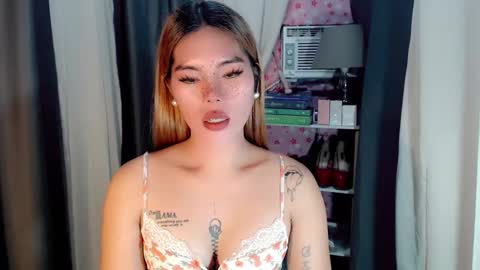 andrea06121998 online show from April 3, 4:25 pm