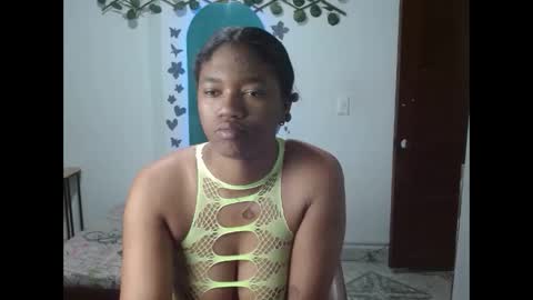 andrea1_ebony online show from December 15, 12:34 pm