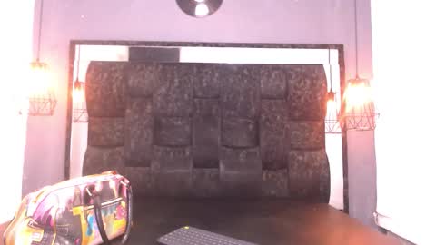 Andres Gil online show from February 14, 7:05 pm